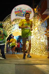 BIB: 5010
                            <button type="button" onclick="openModal(21831942)" class="btn btn-primary btn-sm float-right btn-popup" data-toggle="modal" data-target=".modal-high-quality">
                        <i class="fas fa-shopping-cart"></i> Add to Cart
                    </button>
                                            <button type="button" onclick="isThisMe(21831942, true)" class="btn btn-success btn-sm float-right btn-popup btn-isme hidden" data-toggle="tooltip" data-placement="bottom" title="นี่คือรูปของคุณใช่ไหม คลิกที่นี่เพื่อเอาเข้าอัลบั้ม">
                        <i class="fas fa-plus"></i> Add to album
                    </button>
                    <button type="button" onclick="isThisMe(21831942, false)" class="btn btn-warning btn-sm float-right btn-popup btn-isnotme hidden">
                        <i class="fas fa-ban"></i> Remove from album
                    </button>